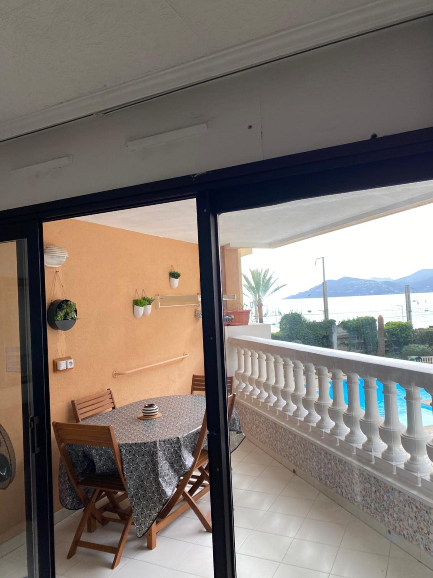 Bord De Mer, Terrasse, Tout A Pieds Cannes Esterno foto