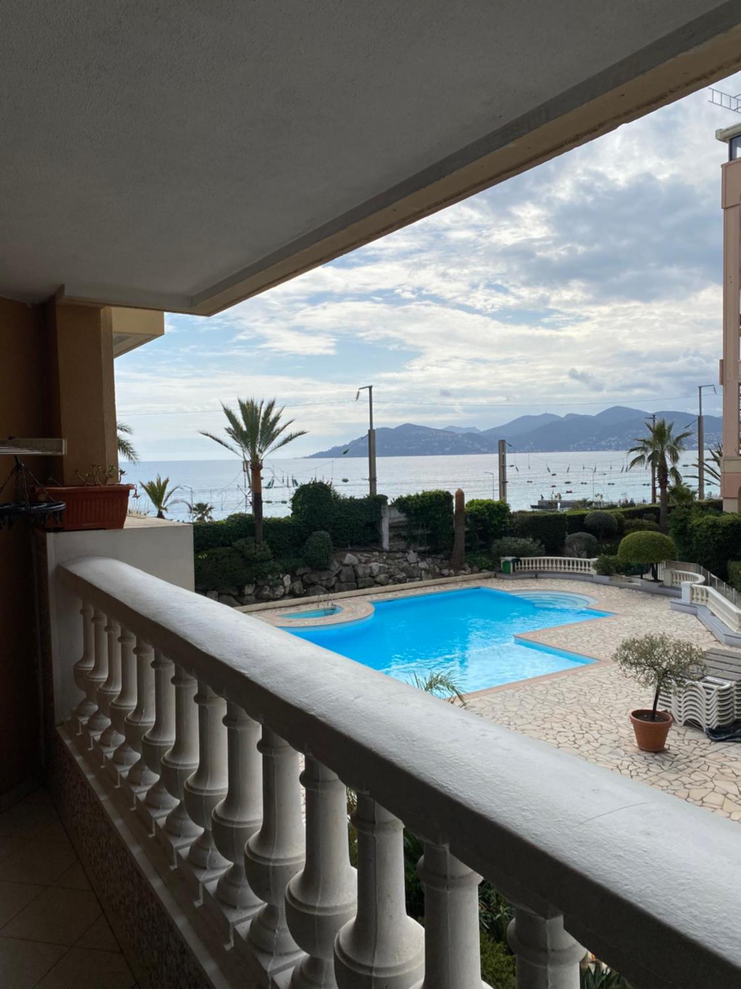 Bord De Mer, Terrasse, Tout A Pieds Cannes Esterno foto